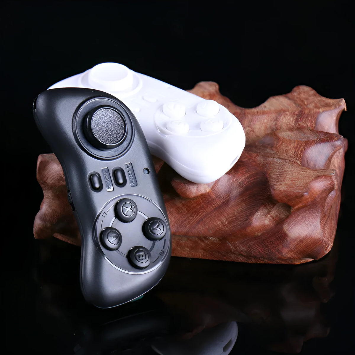 Smart Handle 608 mini Bluetooth gamepad in black or white, 75 x 34 x 18 mm, for Android iPhone PC
