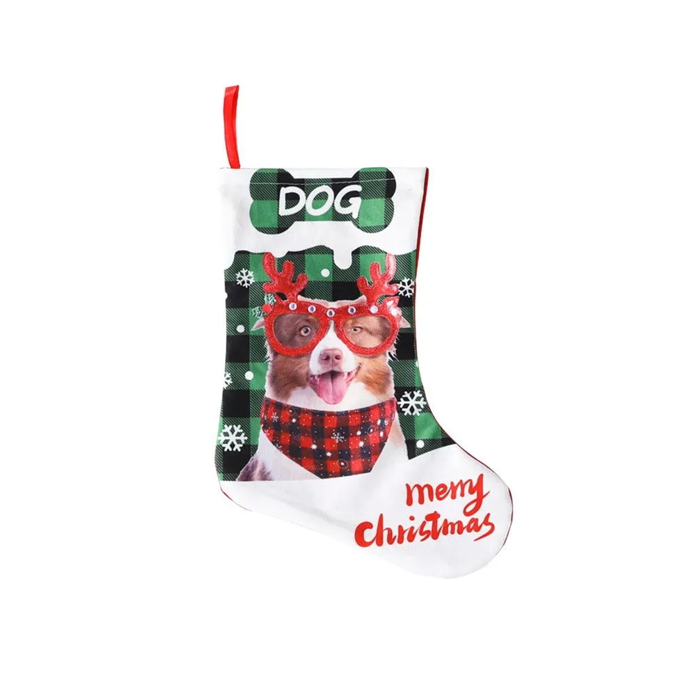 Christmas table runner with printed puppy cat designs in plaid patterns measuring 26x36cm