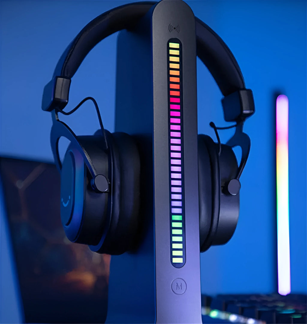 Black wired gaming headset with 50mm driver unit and USB connector for PC gaming and media