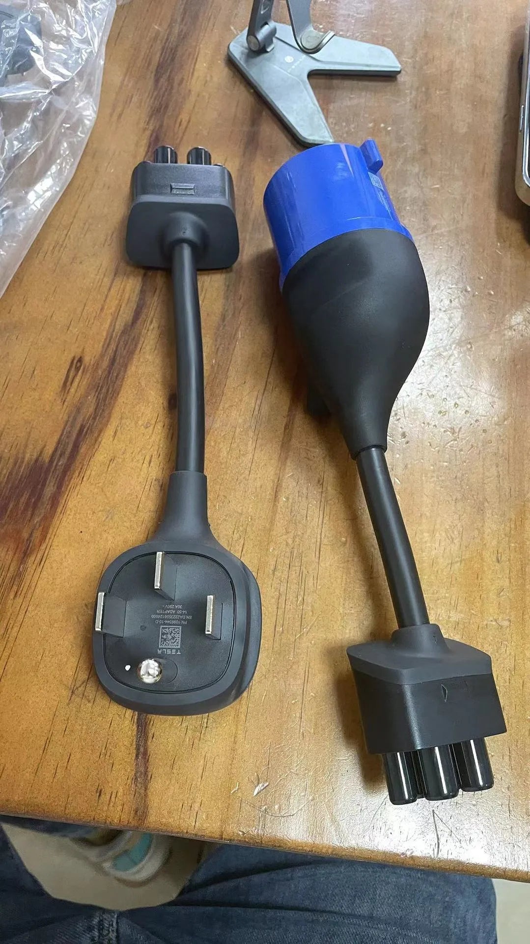 American Standard plug to car 12V socket adapter conversion cable with copper core.