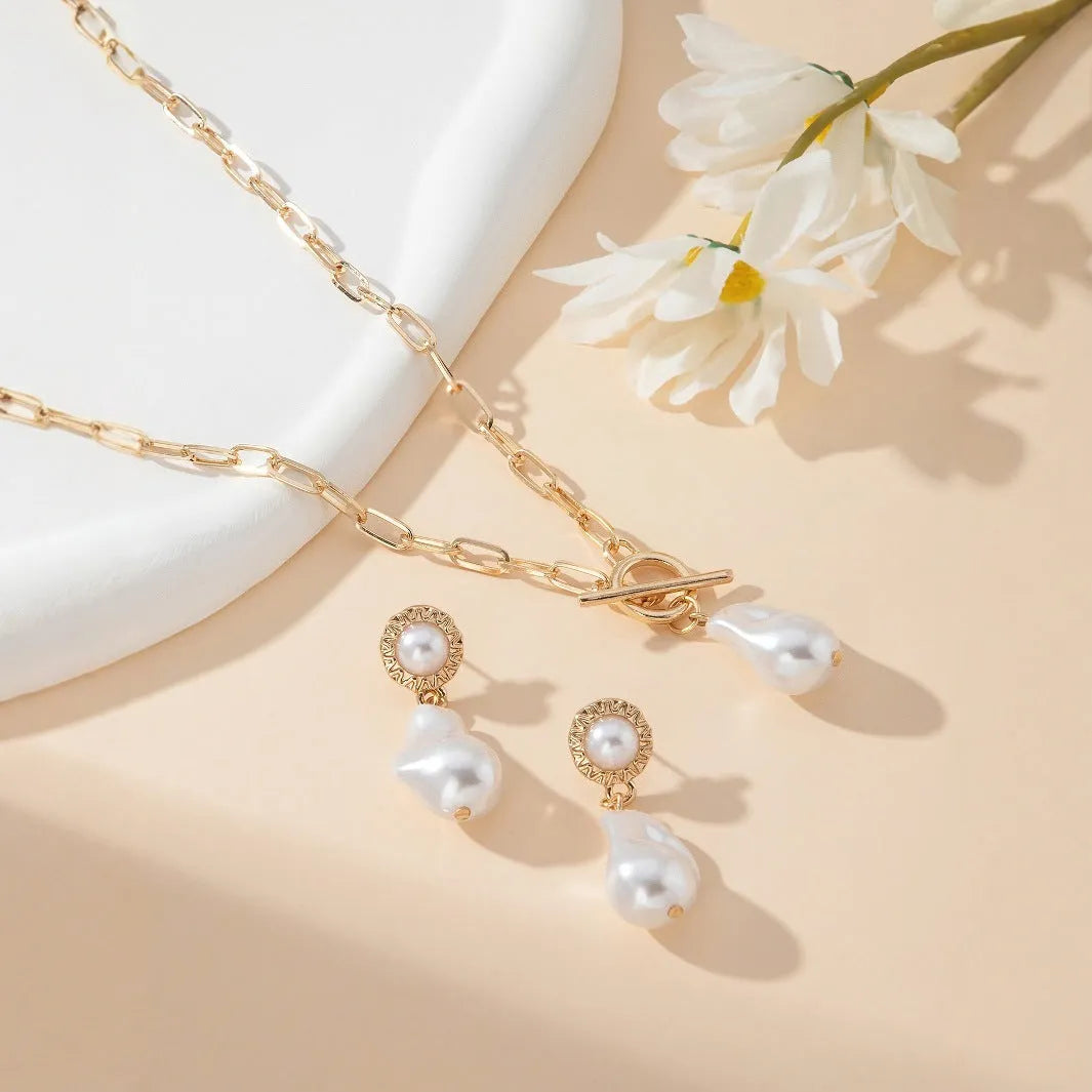 Gold tone retro baroque pearl necklace and matching earrings jewellery set for women