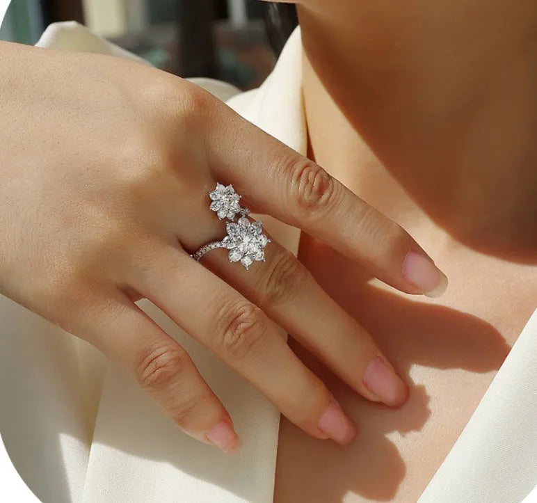Open silver ring with round moissanite inlay and geometric shape, women's fashion OL style, US sizes 5 to 9