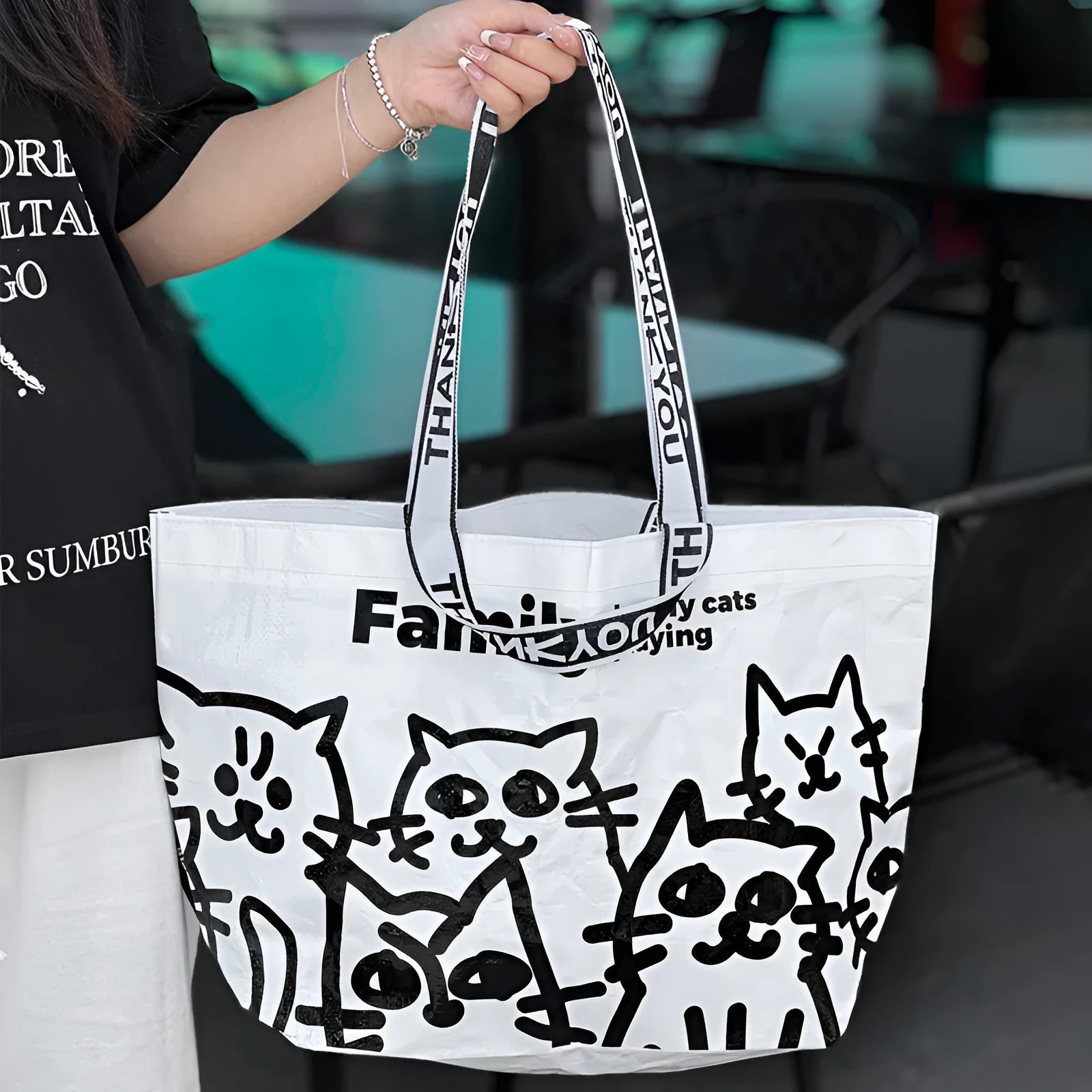 Green waterproof woven handbag with colour printing, suitable for clothing and cosmetics organisation