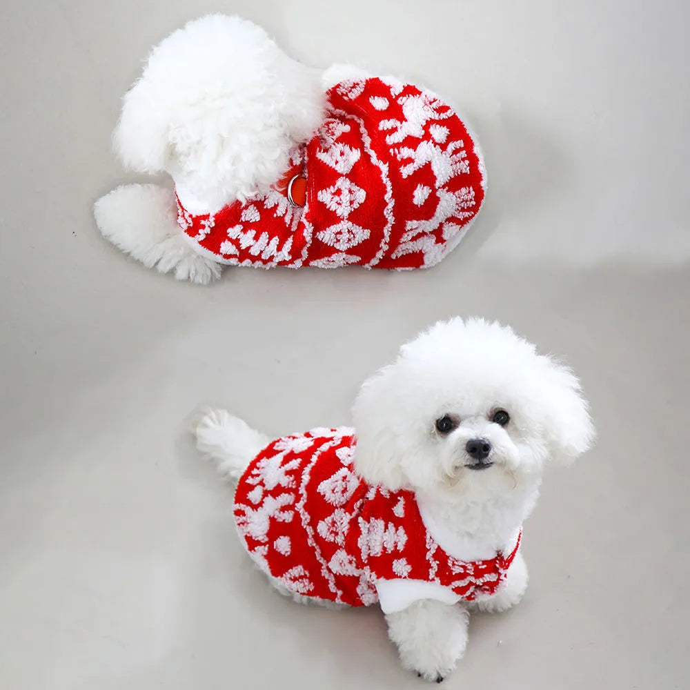 Christmas plush pet hoodie in green with traction rope buckle, sizes XS to XXL for small dogs and cats.