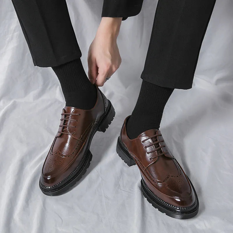 Men's Korean-style pointed leather shoes low-top PU upper rubber sole black colour available in sizes 38-46