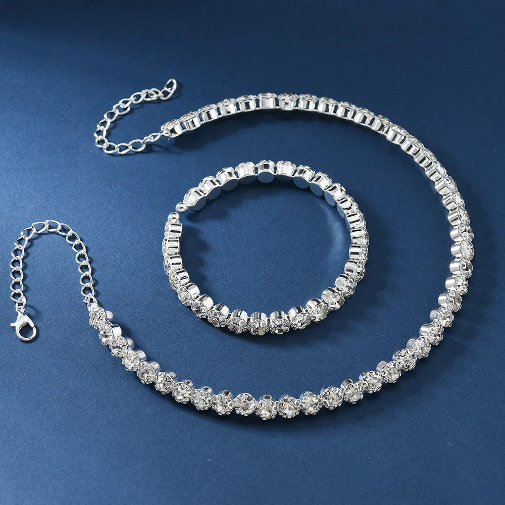 Women's rhinestone jewellery set with necklace bracelet and ear studs in gold or silver
