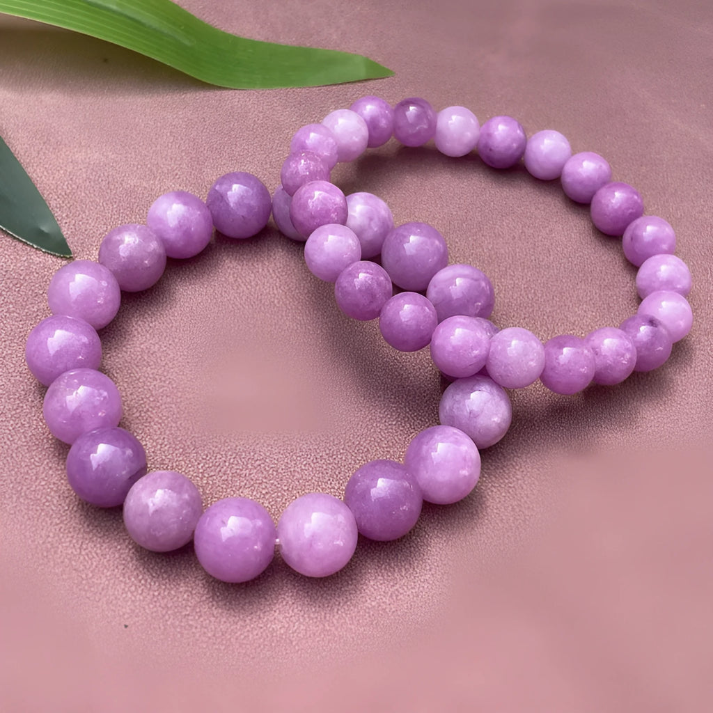 Purple quartz jade bracelet with six-word blessing curse in Chinese style, showing single circle and plain three circle bead options.
