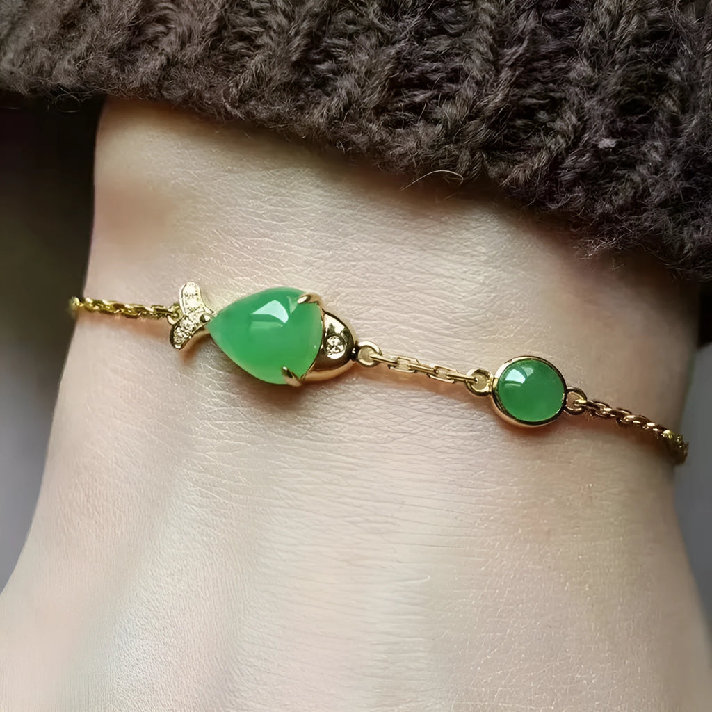 Gold electroplated copper bracelet with retro styling for unisex wear