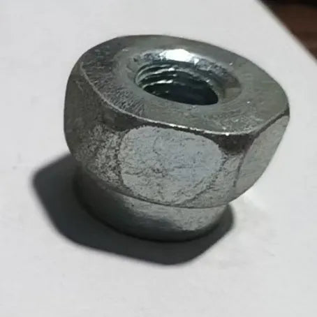 Ouma aluminium weeding head replacement part with screw for garden tool attachment.