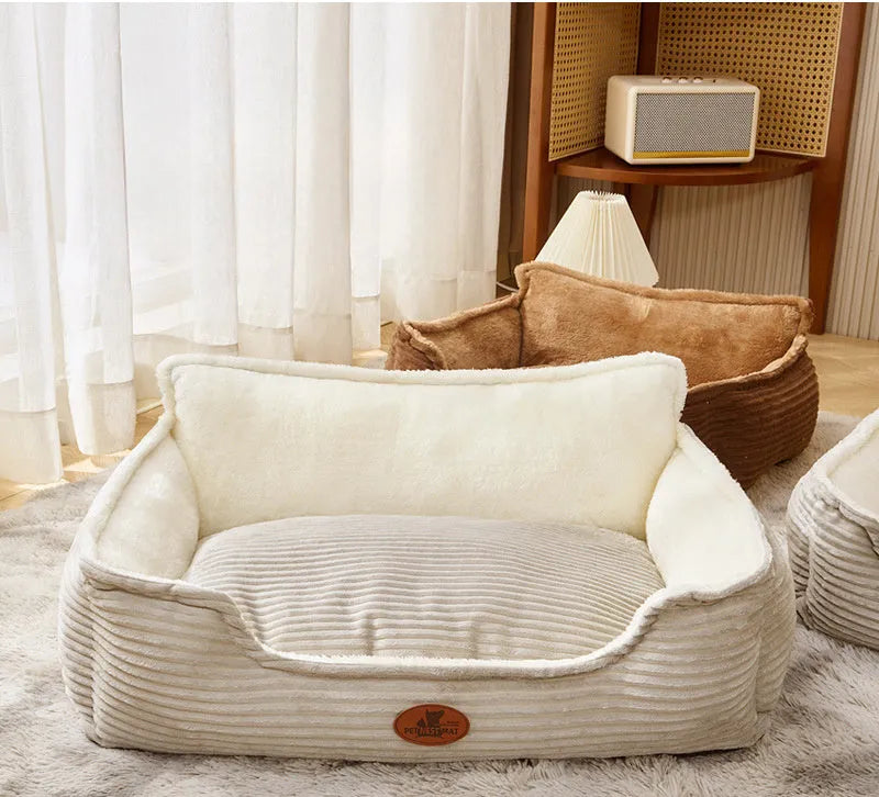 Coffee and white removable washable pet bed for dogs and cats in five sizes from XS to XL.