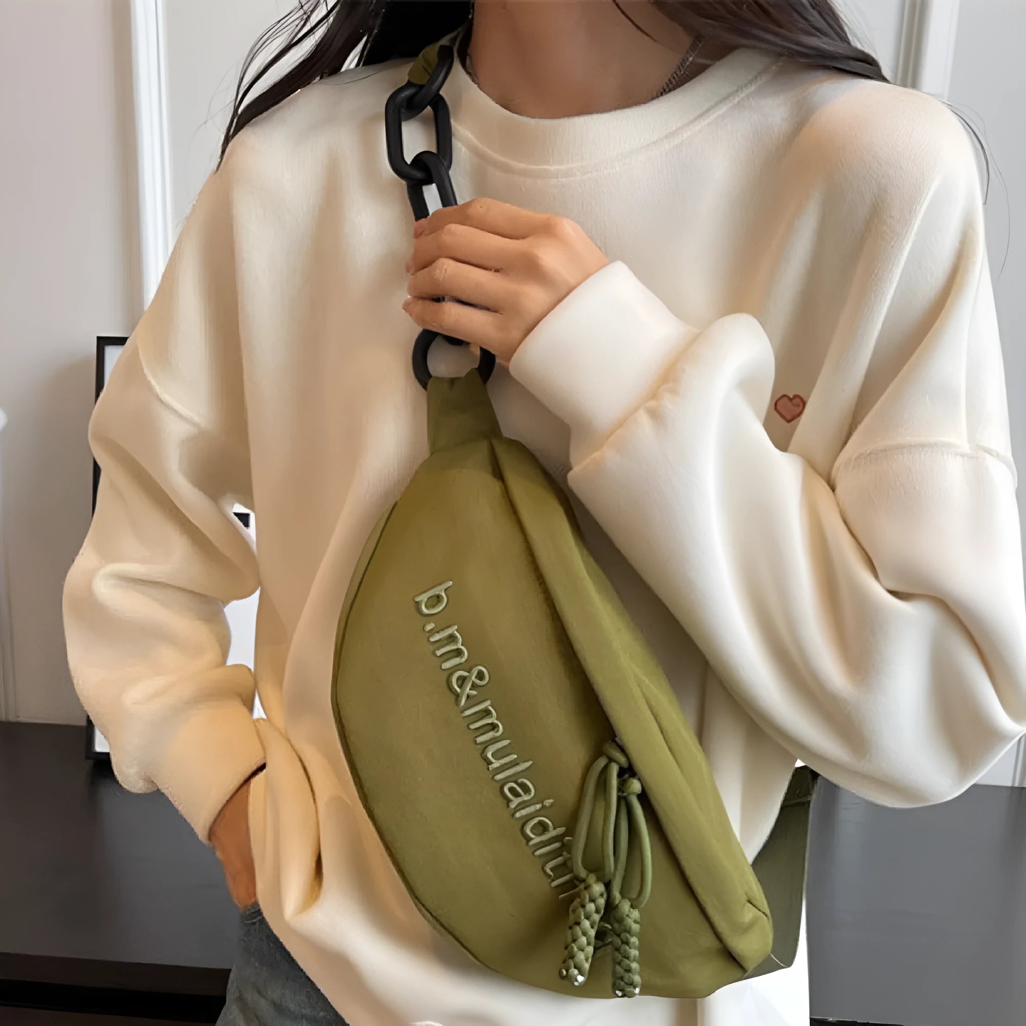Fashion simple women's sports all-match shoulder bag in nylon with letter embroidery and chain detail