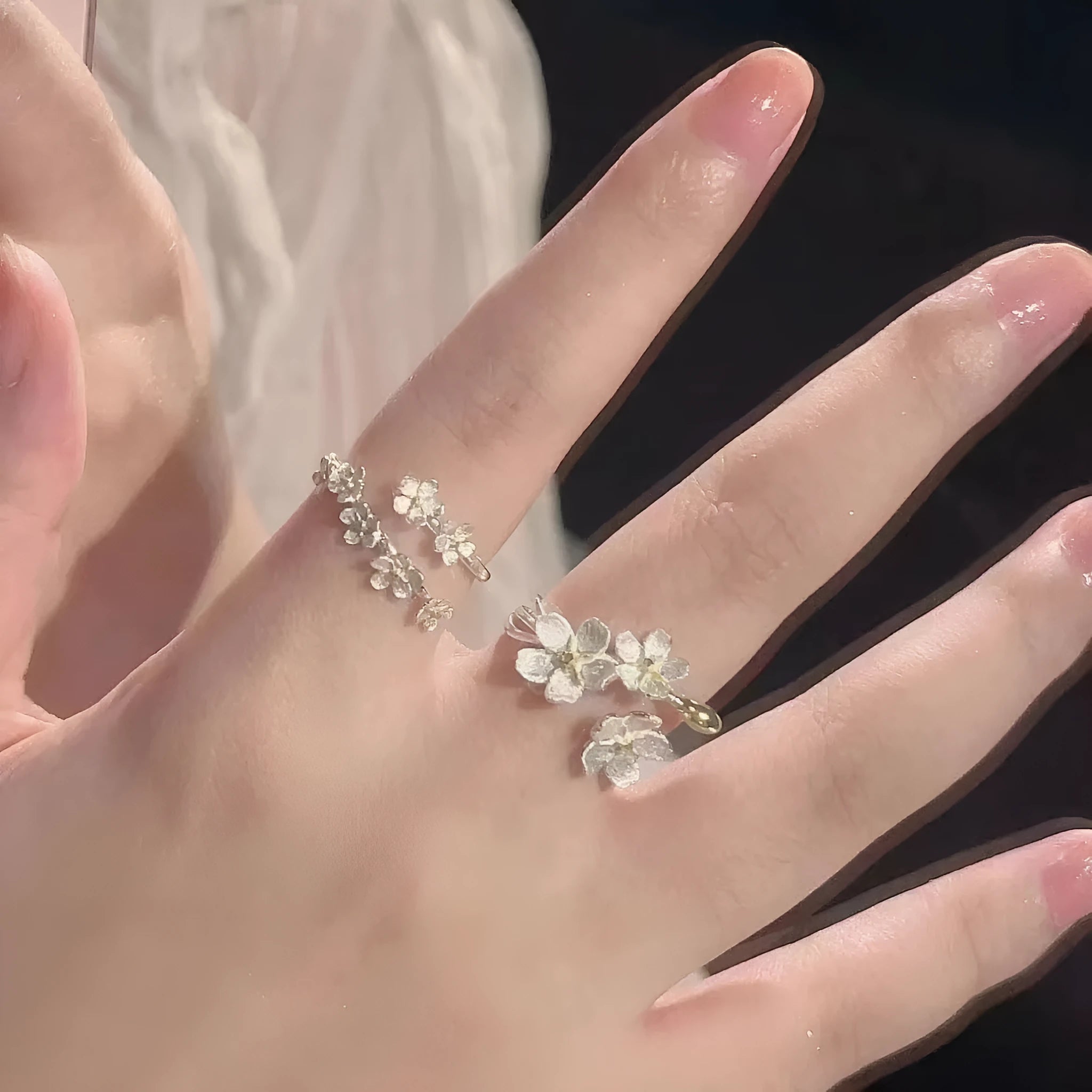 Three-dimensional jasmine flower ring with open-mouth design in electroplated zinc alloy