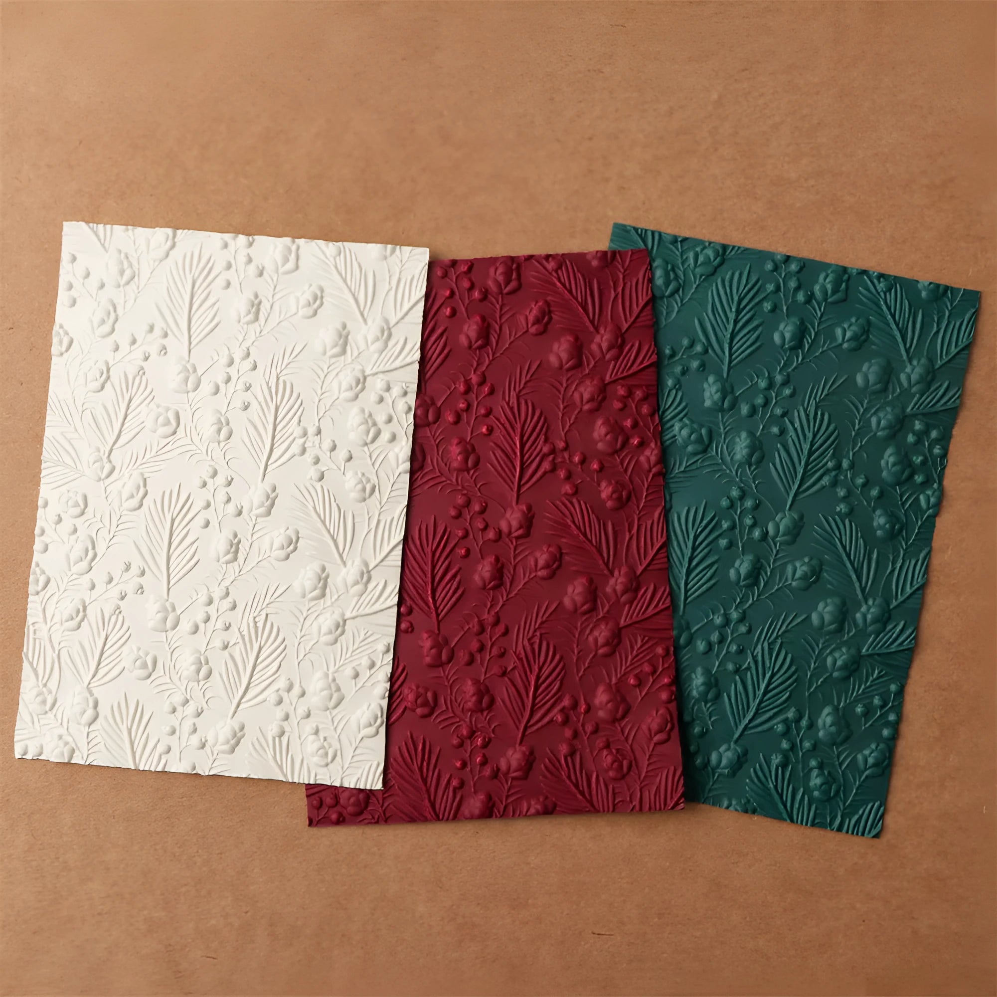 Plastic concave-convex embossing template, 11.5 x 16 cm, in colour AT0110, with raised and recessed pattern for DIY crafting