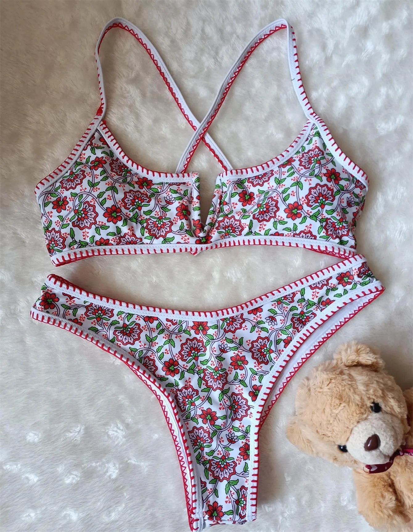 Women's V-neck embroidered swimsuit with floral print in briefs style