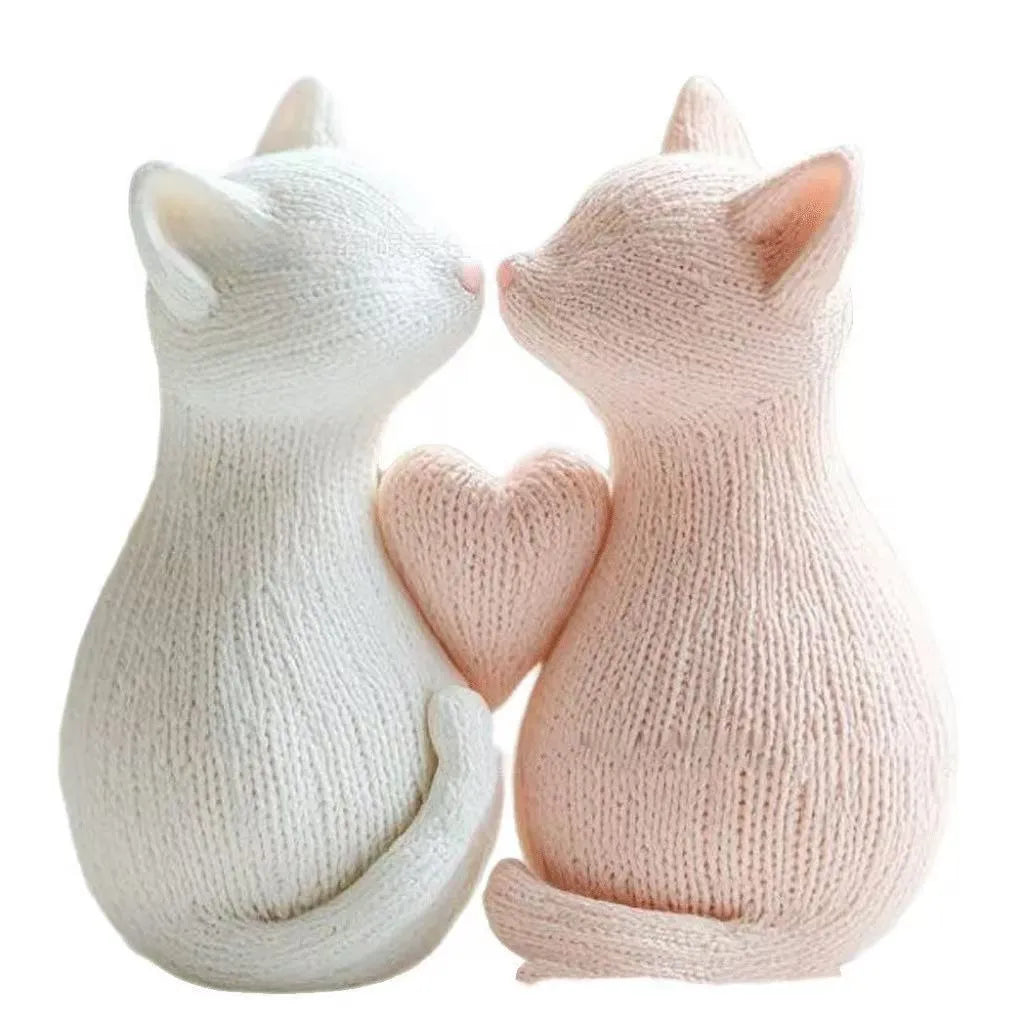 Knitted cat flowerpot ornament in Style 1, a 280g desktop decoration for shelf or windowsill display