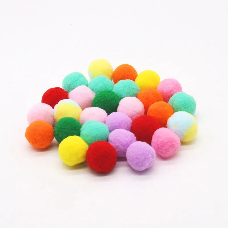 Pet toy electric launcher gun with collection of plush yarn balls for cats and dogs