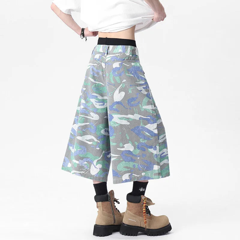 Camouflage colour cotton cropped work trousers with front pockets and straight leg