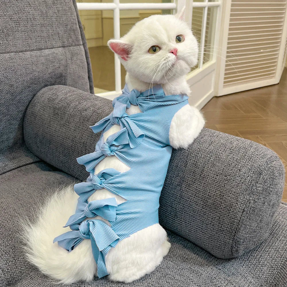 Lace-up polyester cat sterilisation clothing shown in blue, with size and colour options displayed.
