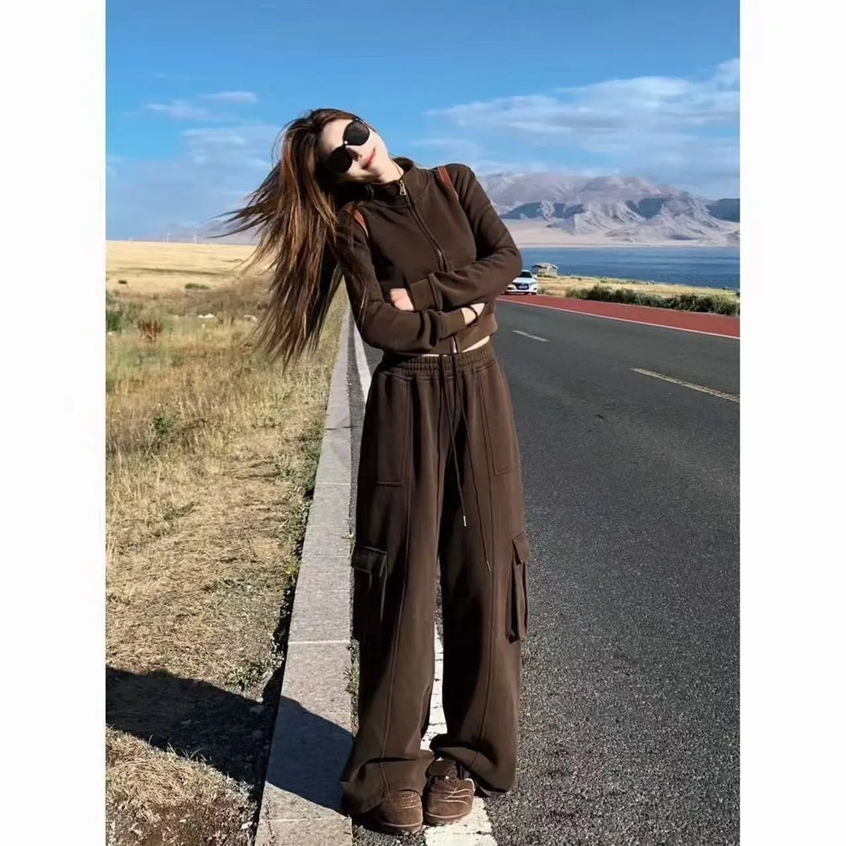Women's American Retro two-piece sportswear suit in dark gray or brown polyester with splicing detail