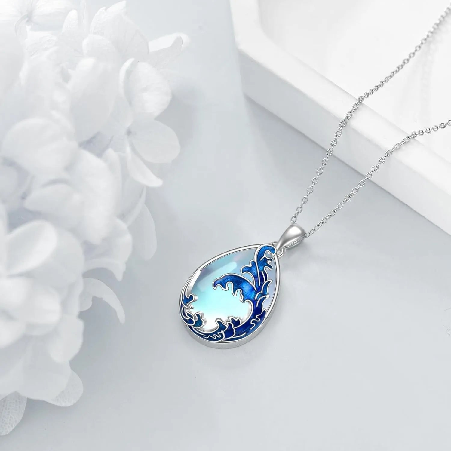 Moonstone blue heart pendant alloy necklace for women.