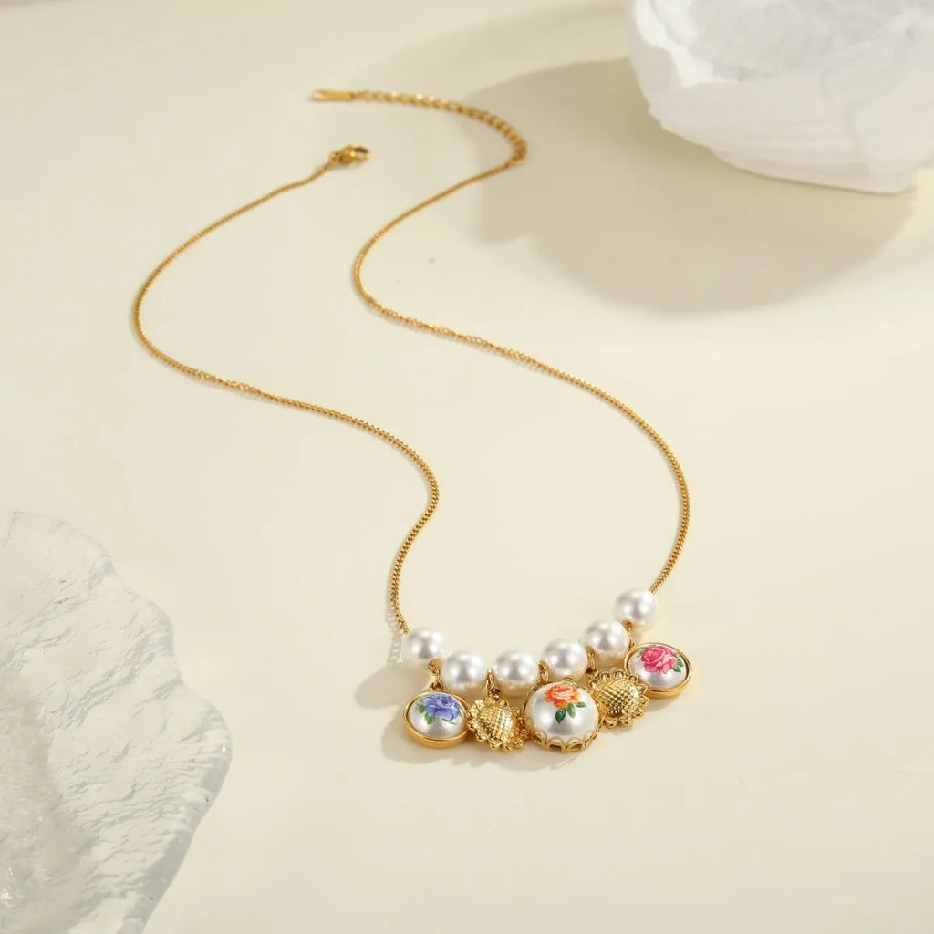 Vintage sunflower flower pendant stainless steel necklace with 18K gold electroplated finish for women