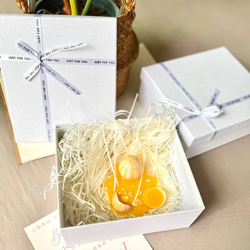 Decompression toy mobile phone holder in broken egg design, 15 x 17cm, with gift box option