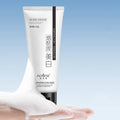 White packaged whitening freckle removing facial cleanser 100ml for universal daily use