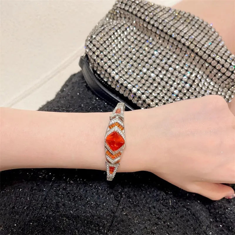 Heavy-duty retro copper bracelet with round zircon emerald accents in SL1266 colour