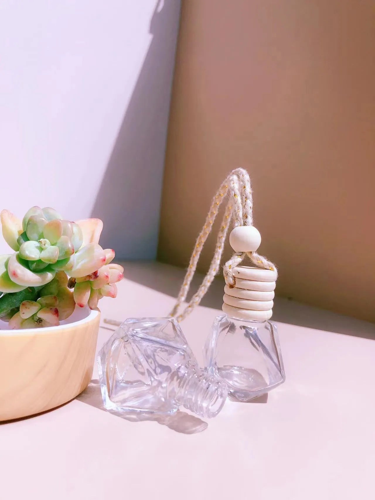 Car perfume pendant fragrance with glass bottle in cylinder, diamond, flat drum and square shape options