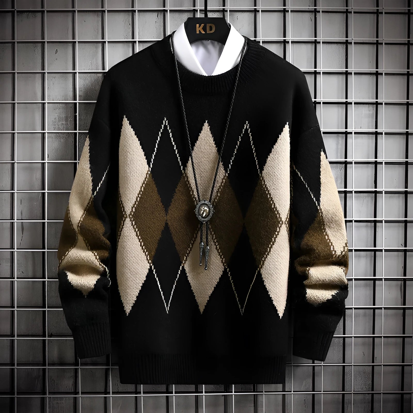 Men's loose geometric plaid sweater with round neck and long sleeves in a blend of acrylic, polyester, and nylon fibres