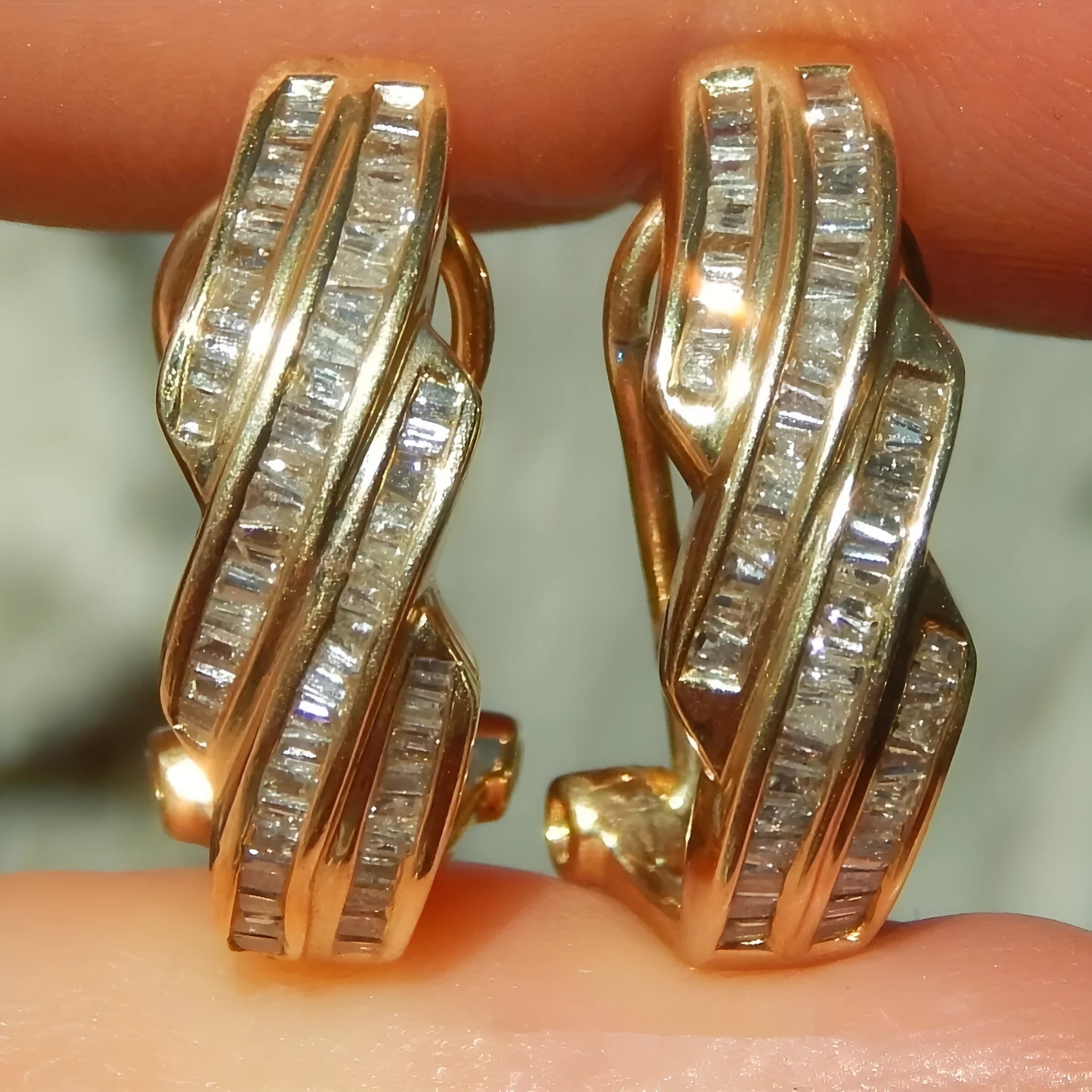 Gold geometric retro earrings with round elements made from copper