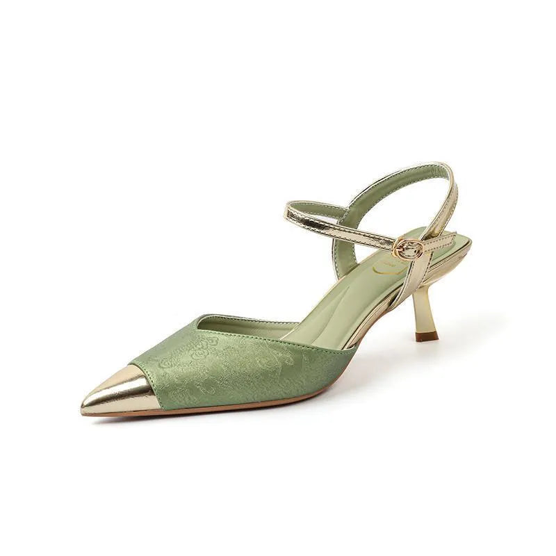 Women's leather high-heeled sandal with pointed toe and 6CM heel in silver colour.