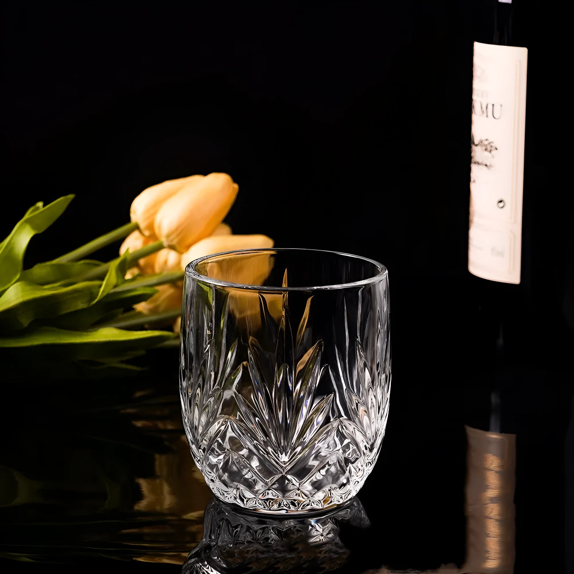 Clear thick bottom crystal whiskey shot glass with heavy base and 400ml capacity.