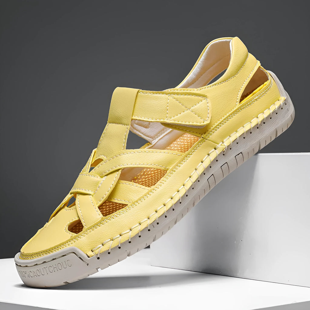 Women's lightweight casual shoes with non-slip rubber sole and Velcro fastening in solid colour