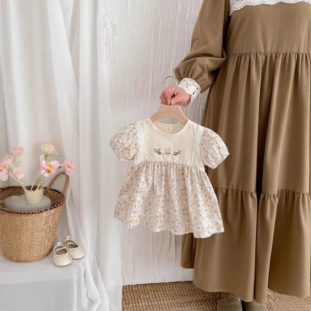 Girls' cotton lace summer dress with short sleeves and princess skirt in light apricot