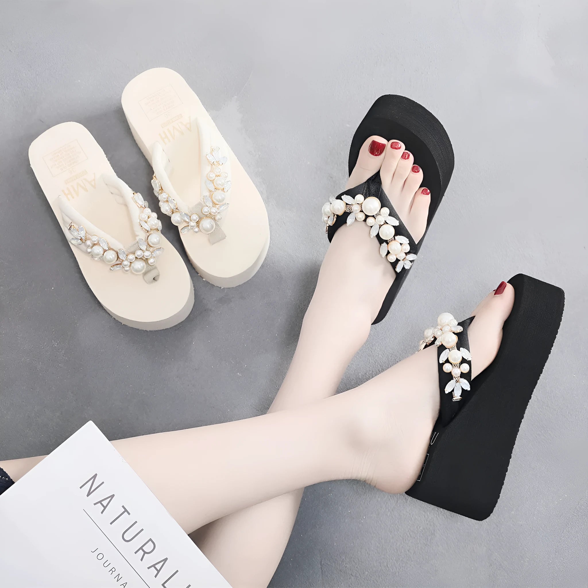 Women's high-heeled flip-flops in beige and black with cotton cloth straps