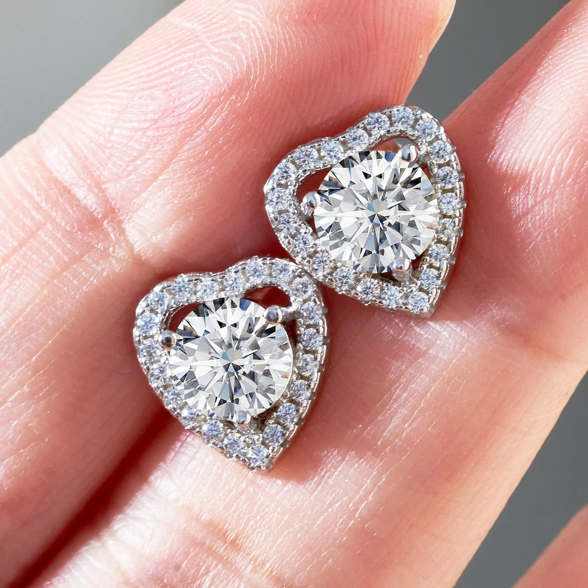 S925 sterling silver moissanite stud earrings with U-shaped round micro inlaid setting, one pair