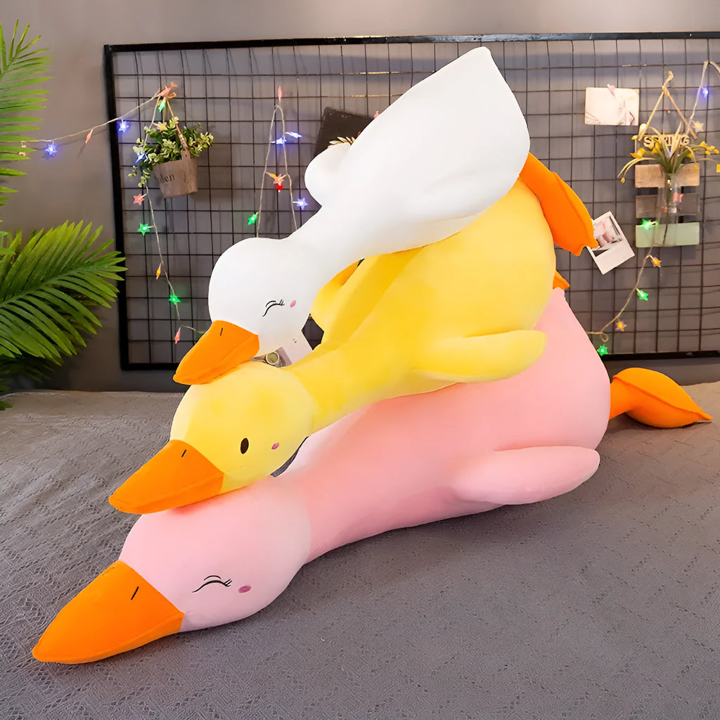 Lying style sand carving plush duck toy in white with down cotton filling and elastic wool plush surface