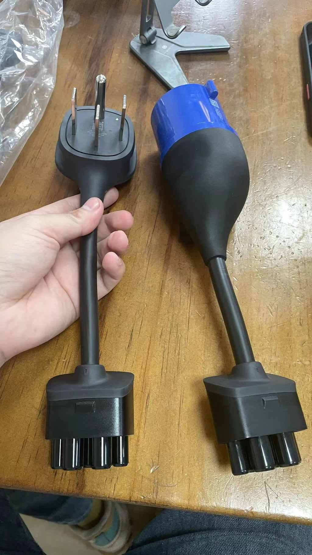 American Standard plug to car 12V socket adapter conversion cable with copper core.