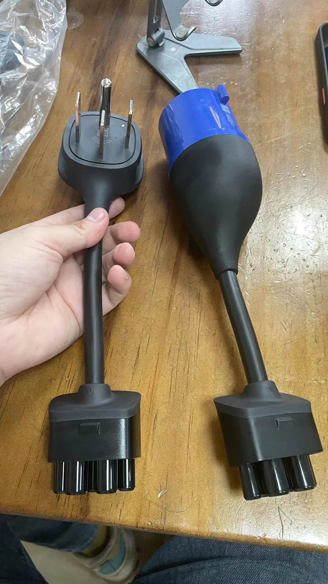 American Standard plug to car 12V socket adapter conversion cable with copper core.