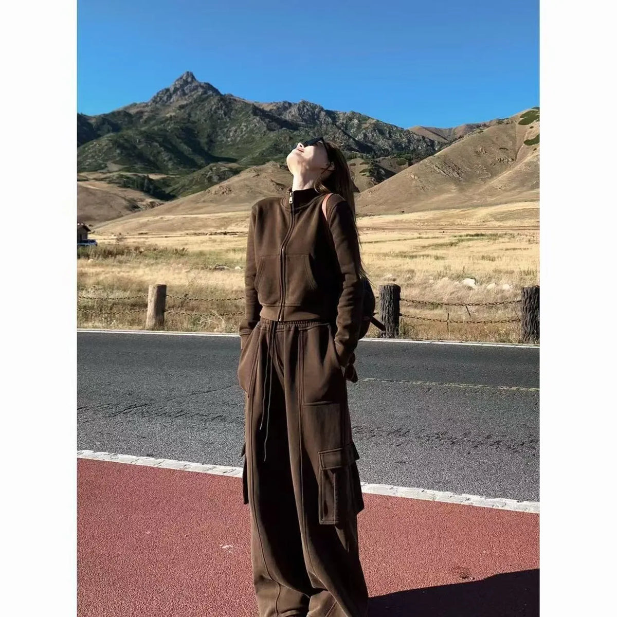 Women's American Retro two-piece sportswear suit in dark gray or brown polyester with splicing detail