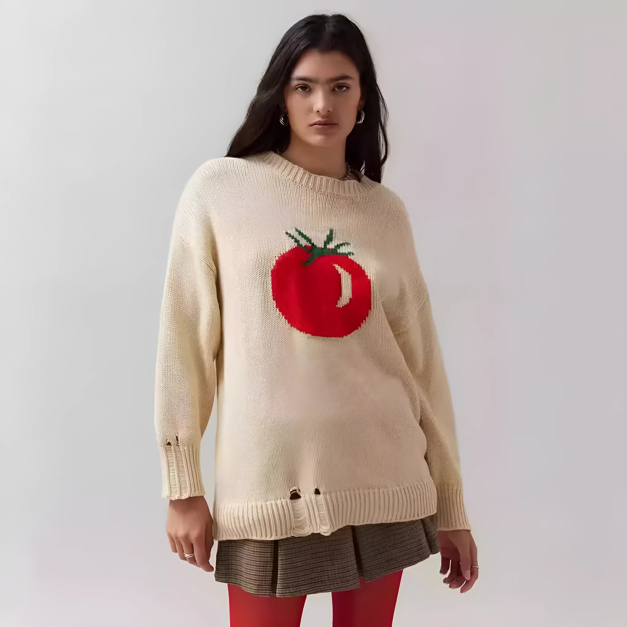 Milky white women's loose-fitting acrylic sweater with jacquard pattern and long sleeves.