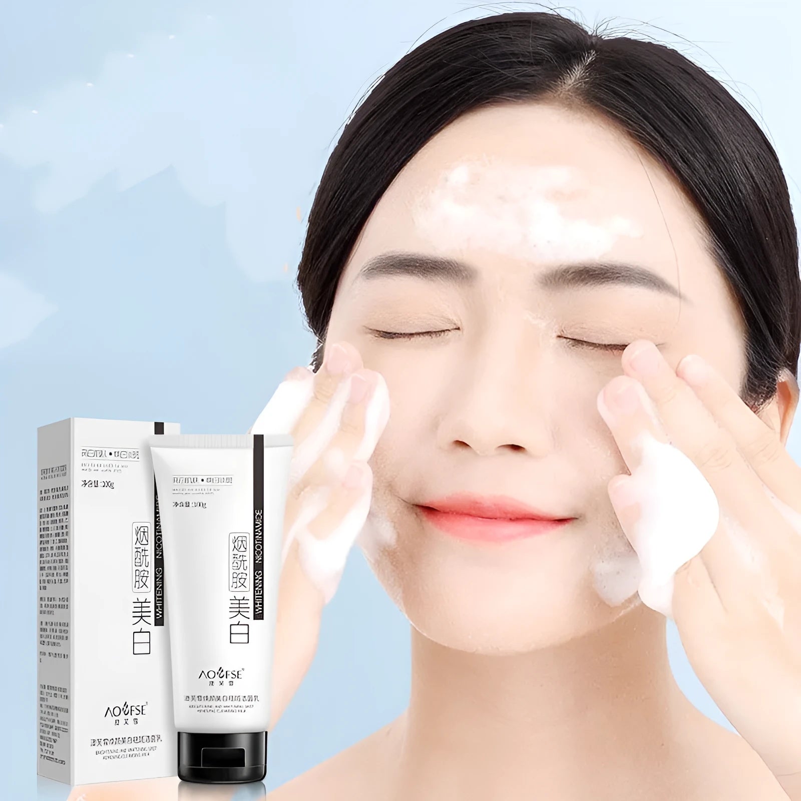 White packaged whitening freckle removing facial cleanser 100ml for universal daily use