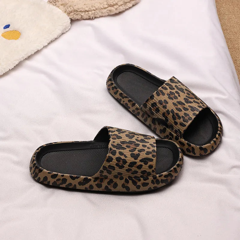 Women's leopard print slippers with thick EVA sole in Korean style fashion sandal design