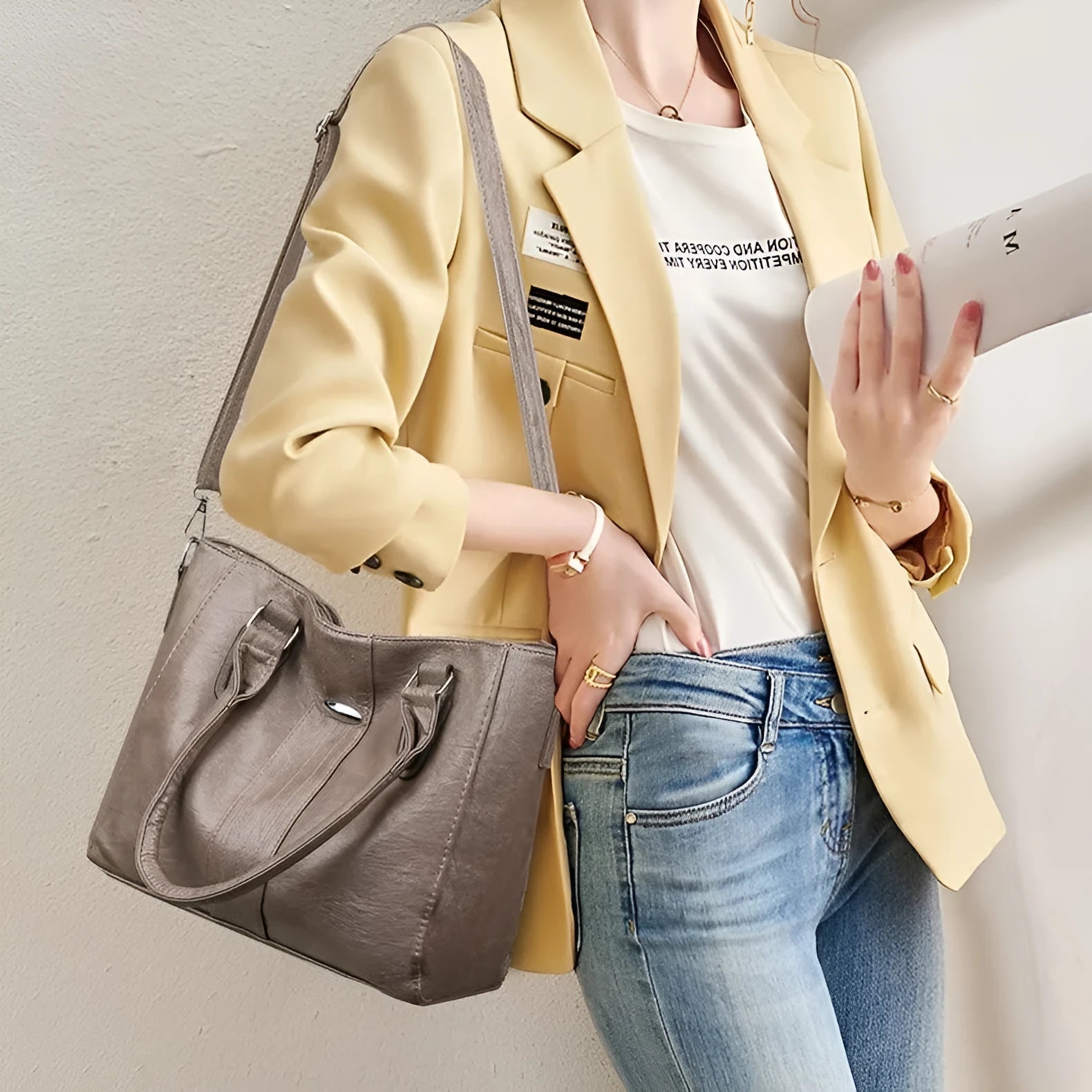 PU large capacity underarm shoulder messenger bag in camel colour with horizontal square shape and sandwich pocket.